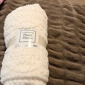 Ulta Beauty Limited Edition Cream Plush Throw